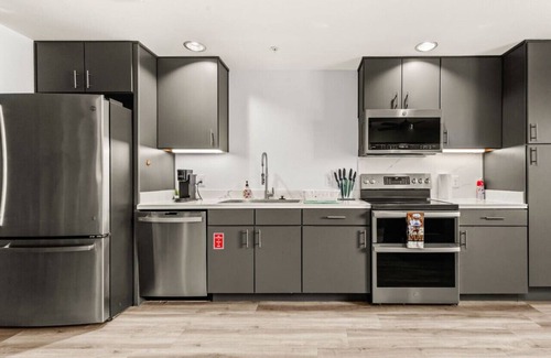 Wetmore Apartment | Six Flags/The Rim - Chic Modern Studio, King Bed