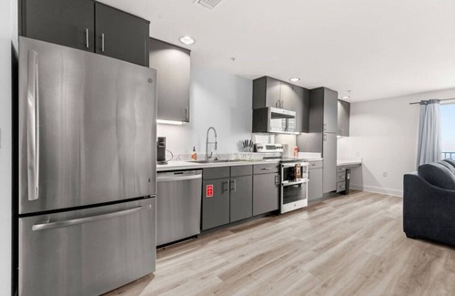 Wetmore Apartment | Six Flags/The Rim - Chic Modern Studio, King Bed