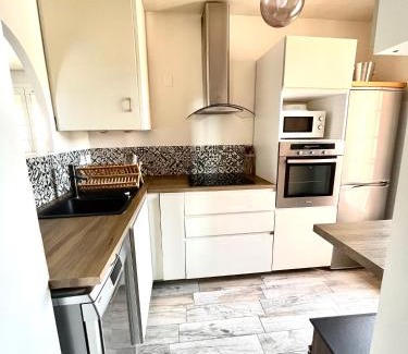 Six-Fours-les-Plages Apartment | Six fours les lones T2 42m2 vue mer