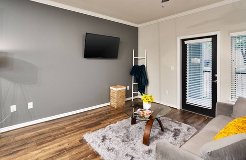 Wetmore Apartment | SixFlags/RIM/LaCantera/Shopping/TheDominion/RestaurantsNearby