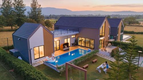 Pong Ta Long Villa | Sixty-one Pool Villa Khaoyai รองรับสูงสุด 14 ท่าน, up to 14 people