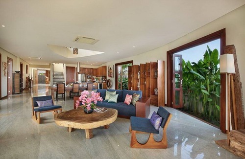 Bukit Villa | SJ5001 - 5 Bedroom Villa Jimbaran with Tropical Garden