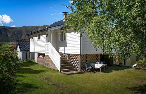 Vaksdal Municipality Villa | Sjötun Fjord Cabin, with boat