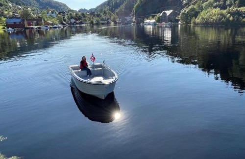 Vaksdal Municipality Villa | Sjötun Fjord Cabin, with boat