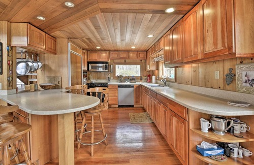 Homer House | Skaneateles Lake Home: Water Views & Private Beach