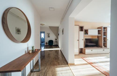 Odorheiu Secuiesc Apartment | SkarabeuS