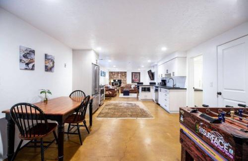 Cottonwood Heights House | Ski Bum Chalet Close to Resorts