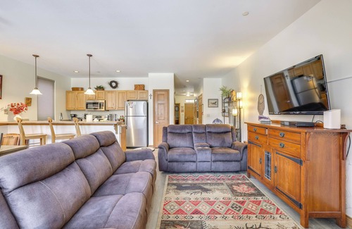 Willow Grove Condo | Ski & Explore: Silverthorne Gem w/Hot Tub Access!