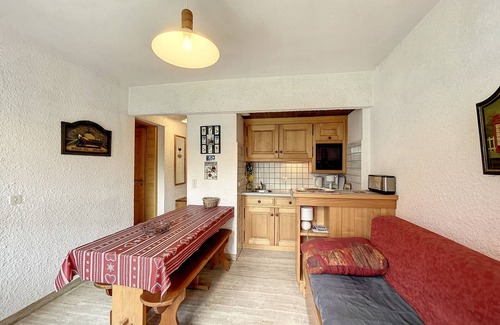 Combloux Apartment | Ski-Front 2-BR Apartment with Balcony, 3.5km from Combloux Village