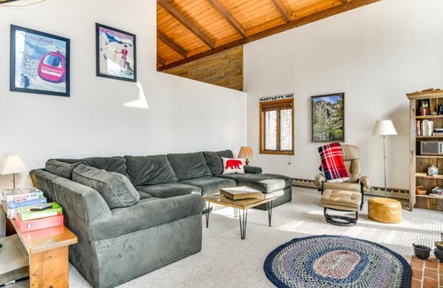 Bartlett House | Ski, Game and Grill Family Retreat in Glen