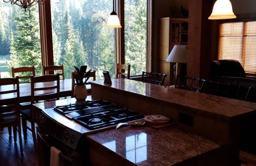Big Sky Cabin | Ski Heaven, Ski in, Ski out Big Sky Mtn Village Home with Hot Tub