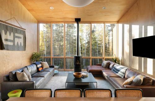 Lutsen Ski Chalet | Ski Hill Cabins and Saunas
