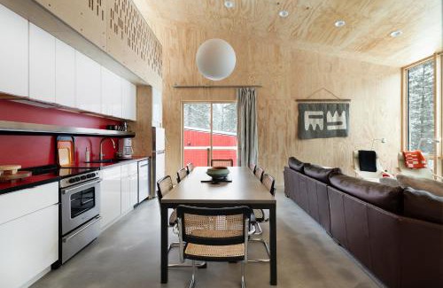 Lutsen Ski Chalet | Ski Hill Cabins and Saunas