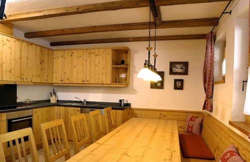 Hochkrimml Ski Chalet | Ski hut for 14 people, with sauna directly on the ski slope to the Zillertal Arena