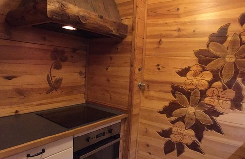 Cervinia Apartment | Ski-in and ski-out panoramic apartment with cromotherapy and free wifi
