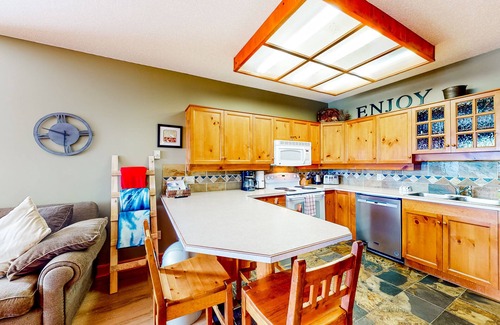 Snow Pine Estates Condo | Ski-in/out condo with a hot tub, grill, fireplace, & washer/dryer - dog-friendly