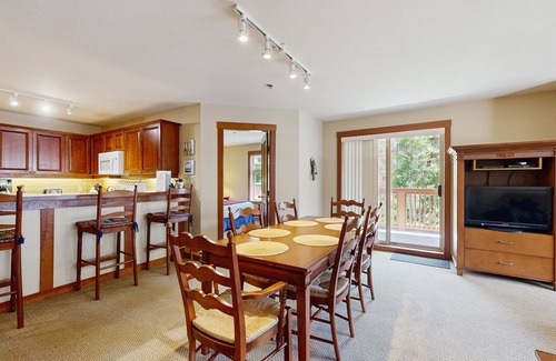 Salt Lake Mountain Resorts Condo | Ski-in/out condo w/mountain view, shared hot tub, pool & resort amenities
