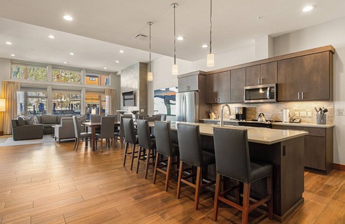 Boulder Ridge Condo | Ski-in/out Grand Colorado Peak 8 - 1 BD Colorado