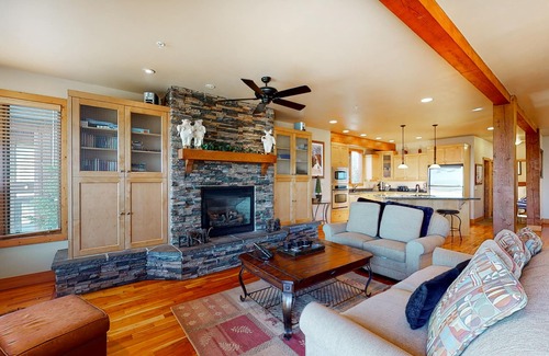 Big White Ski Resort Ski Chalet | Ski-in/out home with private hot tub, pool table, and balcony views