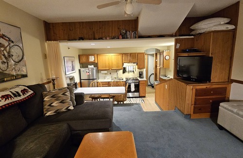 Sunday River Area Condo | Ski in/out Mountain facing Condo, sleeps 6, best spot on the Mountain!