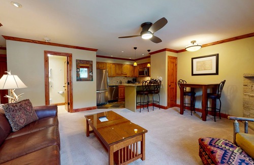 Vail Condo | Ski-in/out, mountain view condo w/fireplace, fast WiFi, shared pool/WD/hot tub