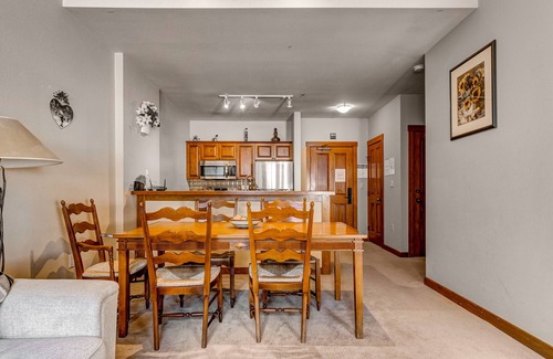 Salt Lake Mountain Resorts Condo | Ski-In/Out Powderhorn Condo with Shared Hot Tubs, a Pool & Gym at Club Solitude