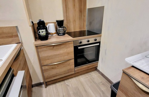 Arc-2000 Apartment | Ski-In/Ski-Out Renovated Apartment · South-Facing Balcony · Sleeps 8