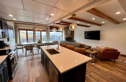 Steamboat Springs Condo | Ski in, Ski Out in 7th Heaven