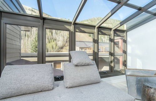 Telluride Condo | Ski In/Ski Out-30 second walk to lift- Downtown Telluride-Hot Tub-Free Parking