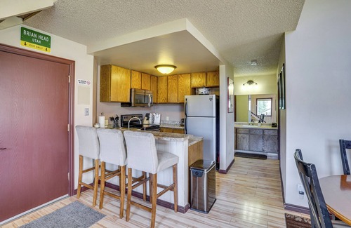 Brian Head Apartment | Ski-in/ski-out Brian Head Condo w/Hot Tub!