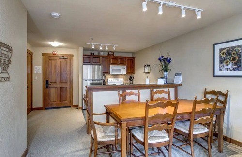 Salt Lake Mountain Resorts Condo | Ski in/Ski out Condo in Powderhorn Lodge at Solitude Resort