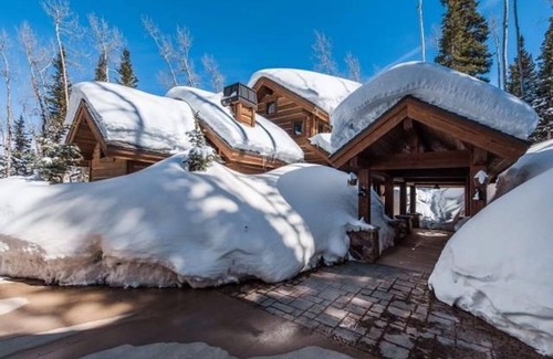 Park City House | Ski-in/Ski-out Chalet at lift 9900 and Peak 5
