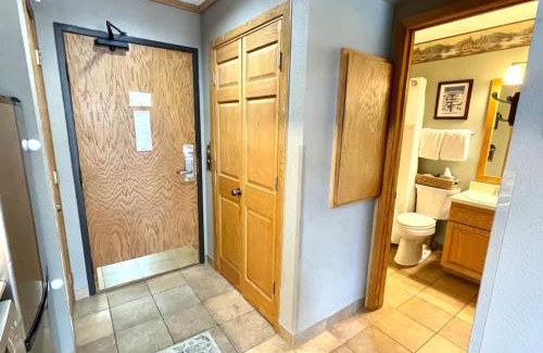 Lutsen House | Ski in Ski out Cozy Studio Condo, Pool, Hot Tub, Views of Moose Mtn