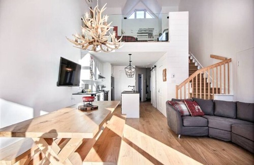 Bromont Apartment | Ski in/Ski out Directly on the ski slope