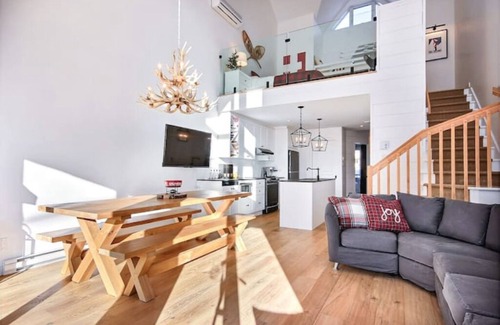 Bromont Apartment | Ski in/Ski out Directly on the ski slope