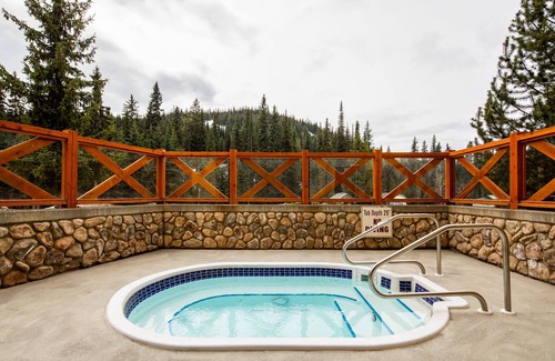 Sun Peaks Condo | Ski in, Ski out Fireside Retreat