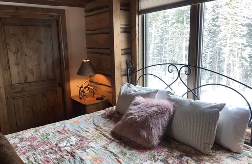 Park City House | Ski In/Ski Out Guest House at Peak 5 and 1990 Lifts
