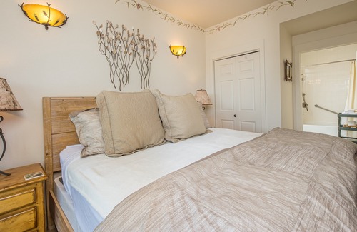 Saddle Ridge House | Ski-in/Ski-out home w/private hot tub in Moonlight Basin - Saddle Ridge - First Tracks Chalet