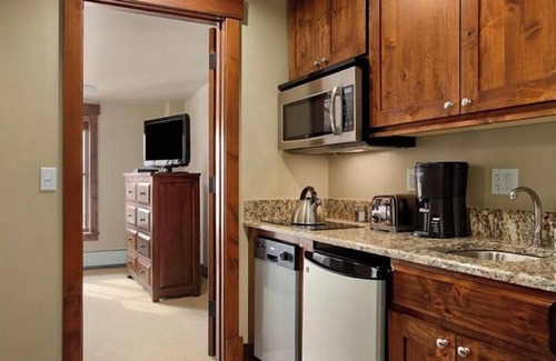 Breckenridge Resort | Ski in Ski Out Luxury Resort