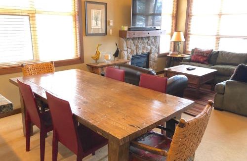 Upper Village House | Ski in Ski out Minutes from Village, Private Hot Tub Sleeps 6 Free Shuttle