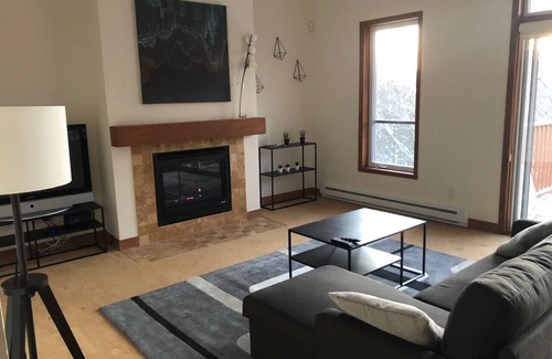 Piedmont Condo | SKI IN SKI OUT MONT OLYMPIA