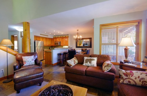 Upper Village House | Ski in/Ski Out - Private Hot Tub - 3 BR - Large deck - BBQ - Parking
