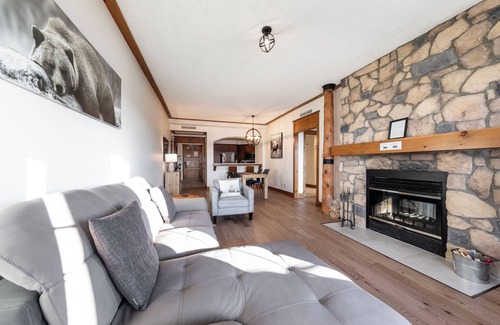 Mont-Tremblant Condo | Ski in/Ski out, Spa, Fireplace, Parking, View