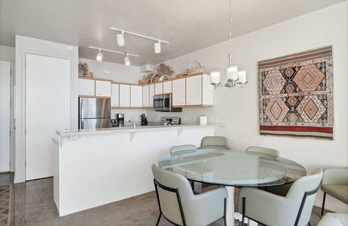 Salt Lake Mountain Resorts Condo | Ski in/Ski Out to Snowbird in this Delightful Condominium with Fireplace