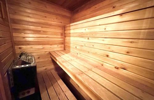 Lutsen Apartment | Ski-in Ski-out Townhome at Lutsen Mountain, Pool, Hot Tub, Fitness, Sauna and more!