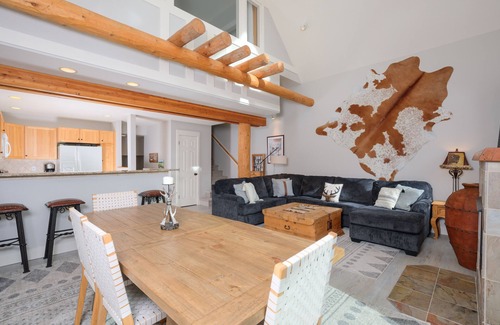 Saddle Ridge House | Ski-in/ski-out w/private hot tub & views in Moonlight Basin - Saddle Ridge - Pony Express Chalet