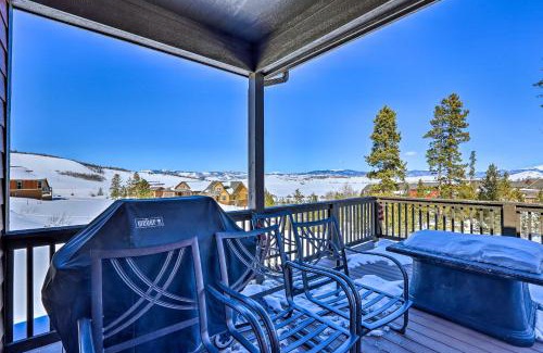 Silvercreek House | Ski-InandOut Granby Home with Gas Grill and Fire Pit!