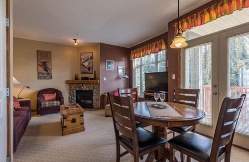 Silver Star Mountain House | Ski Inn
