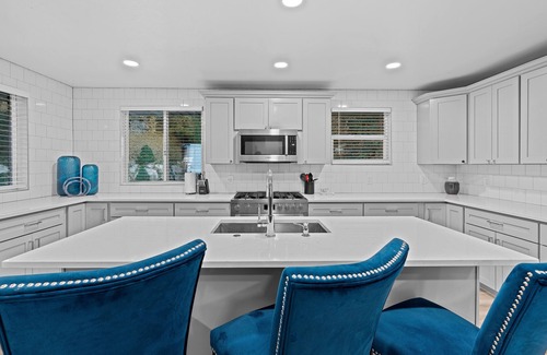 Olympus Cove House | Ski Lover's Paradise: 7br Villa Near Top Resorts 7 Bedroom Home by RedAwning