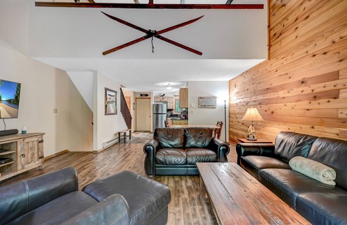 Village at Camelback House | Ski On/Off Camelback,Snowtubing,Pool,Waterparks,Paintball,Casino,Tennis,Zip-Line